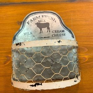 Farmhouse wall basket decor